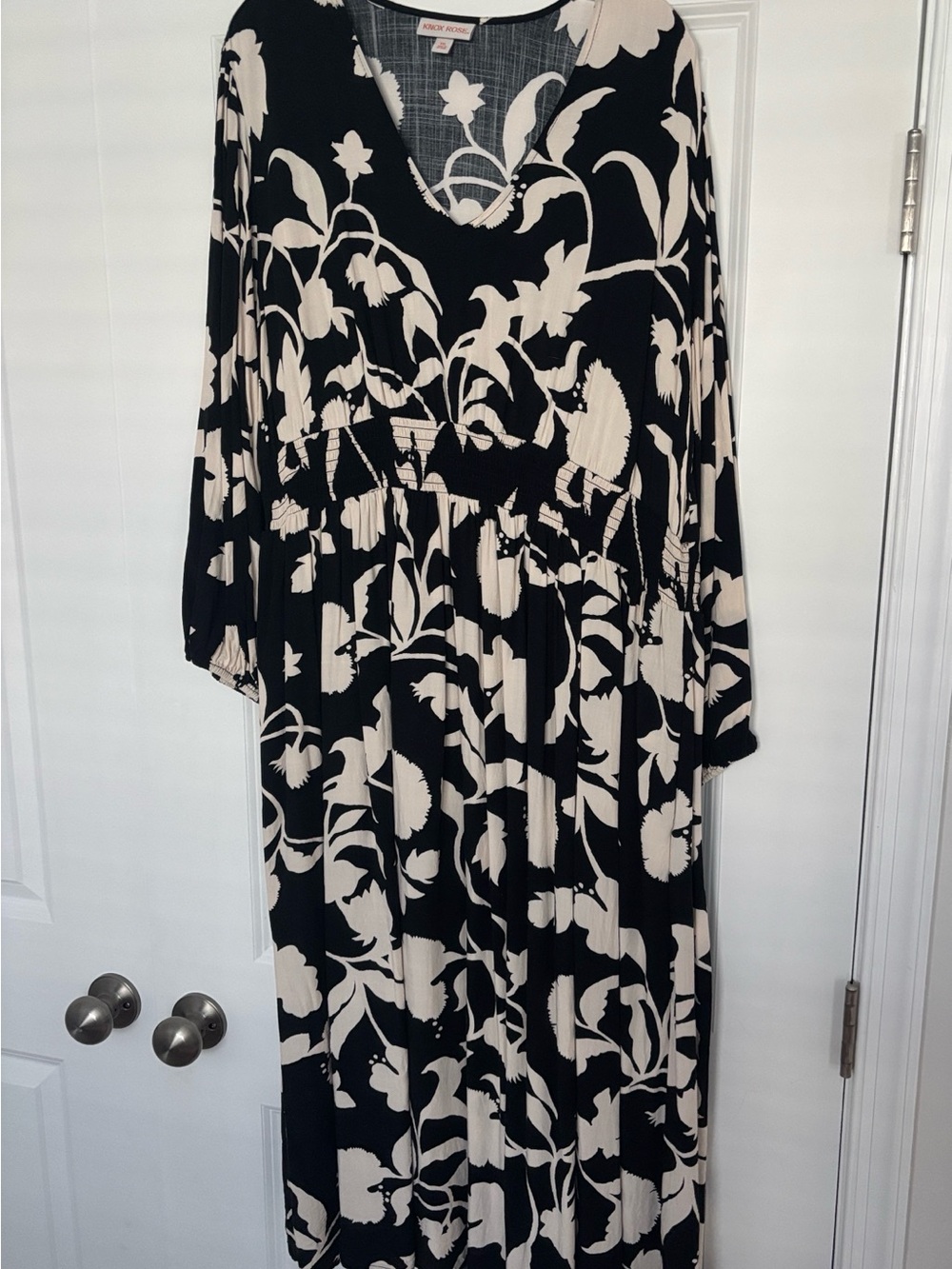 Knox Rose Black and Cream Floral Maxi Dress
